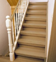 Alte PVC Treppe nach der Renovierung