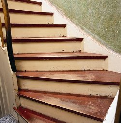 Alte Holztreppe renovieren